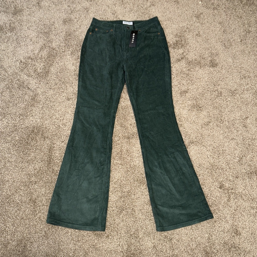NWT Women's MOTEL BOOTLEG JEANS IN CORD FOREST GREEN Corduroy SM 44 33 L Inseam - Picture 1 of 6
